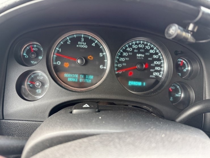 2011-gmc-sierra-2500-image-27
