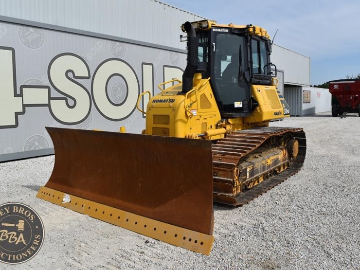 2018-komatsu-d51pxi-24-image-1