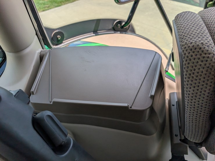 2015-john-deere-6175r-image-86