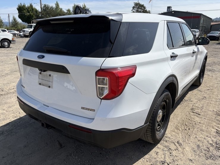 2020-ford-explorer-image-4