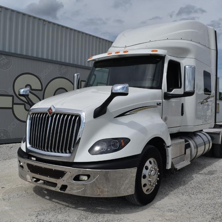 2019 INTERNATIONAL LT