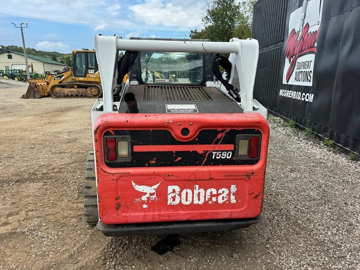 2016-bobcat-t590-image-5