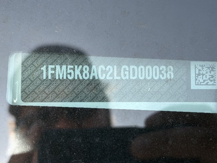 2020-ford-explorer-image-9