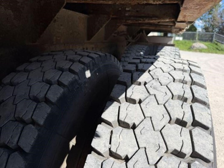 1993-ford-l8000-image-53