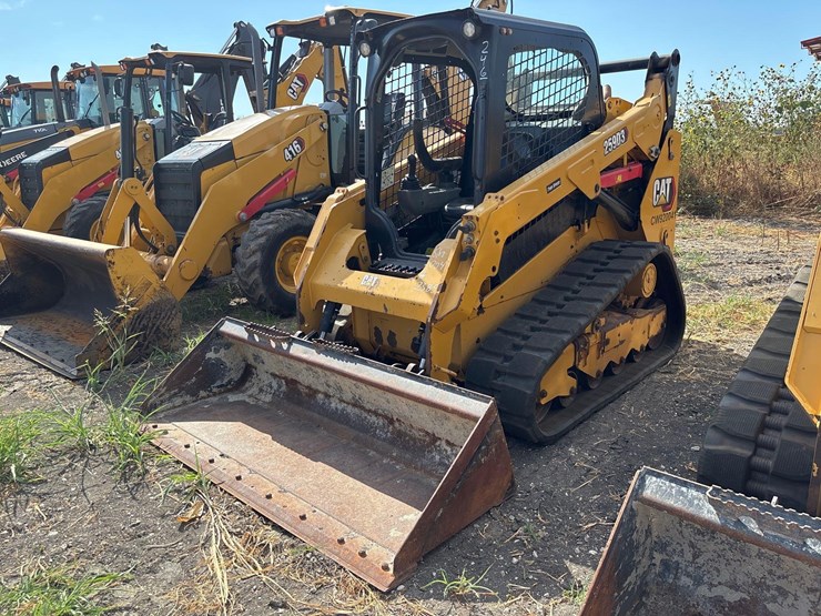 2022-caterpillar-259d3-image-2