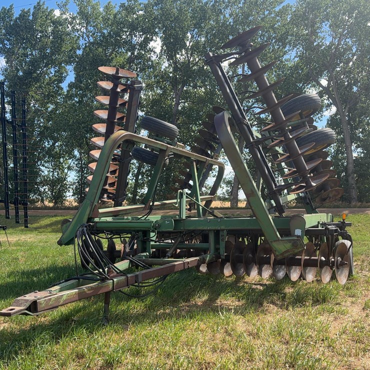 JOHN DEERE 335