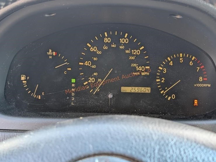 2001-lexus-rx300-image-16