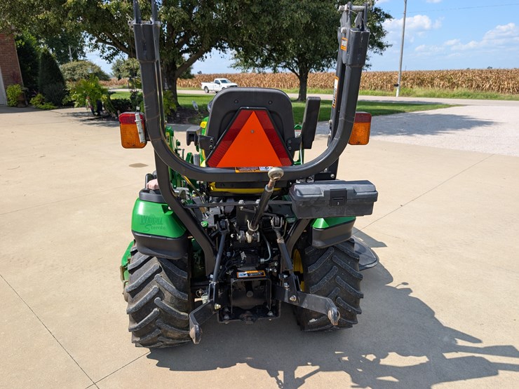 2012-john-deere-1026r-image-4