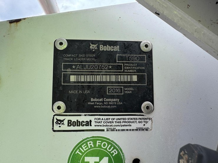 2016-bobcat-t590-image-29
