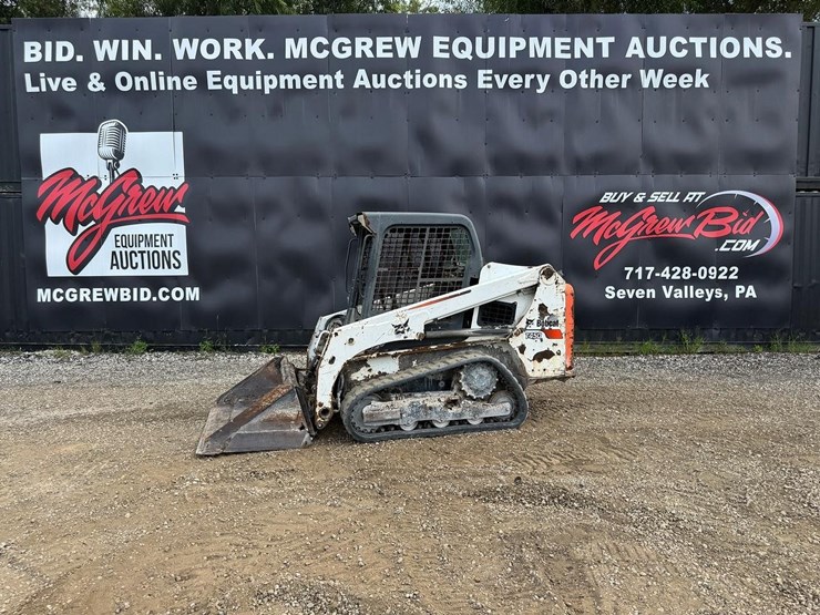 2016-bobcat-t450-image-1