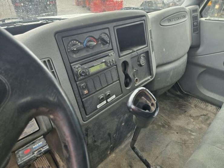2007-international-durastar-4300-image-18