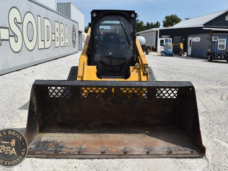 2015-caterpillar-287d-image-10
