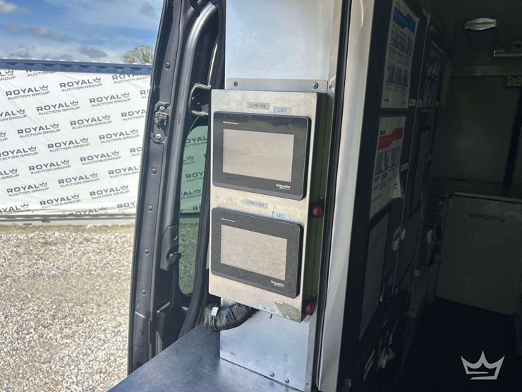 2010-mercedes-benz-sprinter-4500-image-29