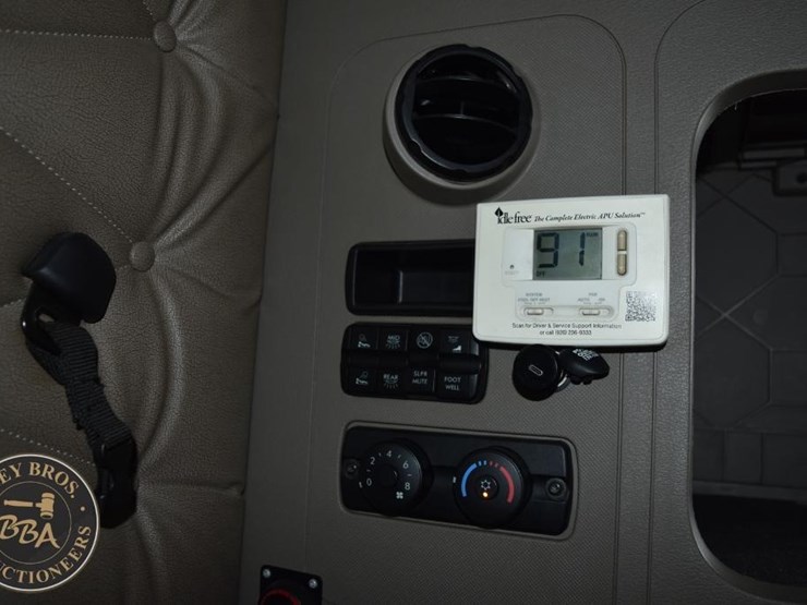 2016-freightliner-cascadia-125-image-56