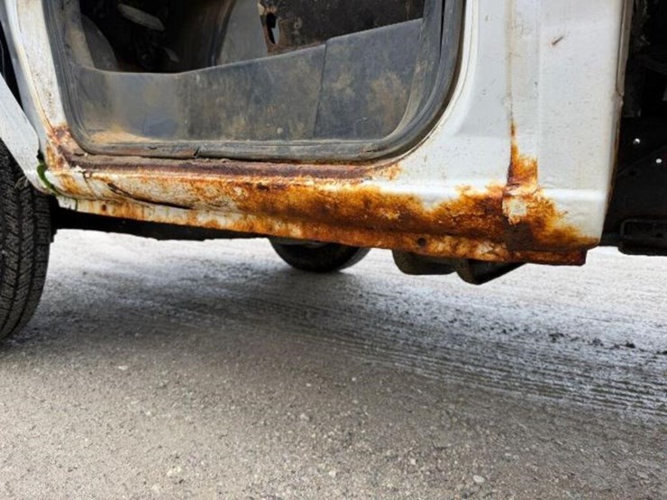 2013-ford-e450-image-34