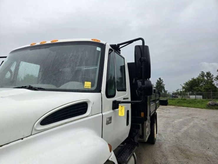 2007-international-durastar-4300-image-15