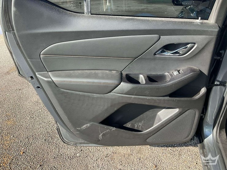 2018-chevrolet-traverse-image-21