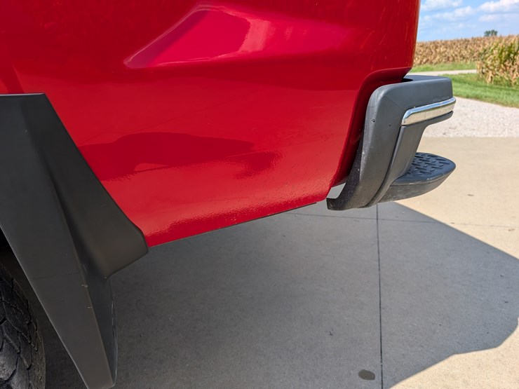 2018-chevrolet-2500hd-image-38