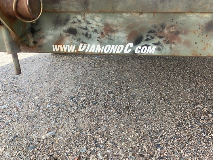 2010-dimond-c-flatbed--trailer-image-17