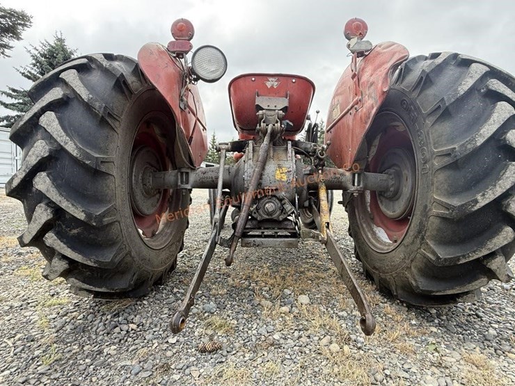 massey-ferguson-135-image-14