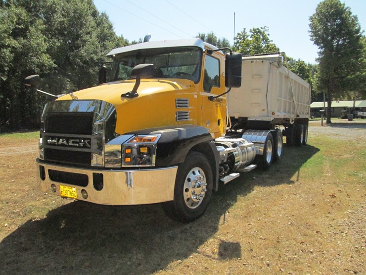 2019-mack-anthem-64t-image-1