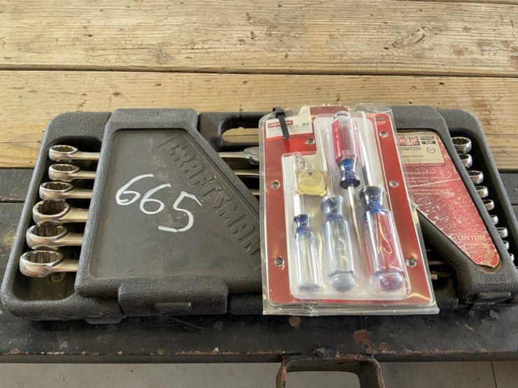 craftsman-standard-combination-wrench-set-and-screwdriver-set-image-1