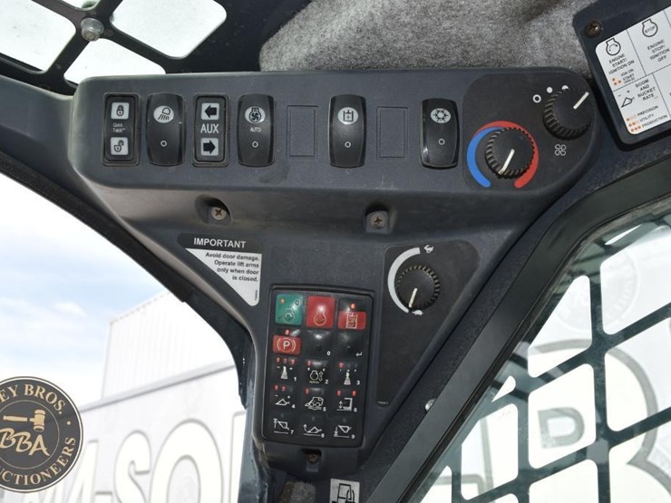 deere-333g-image-49