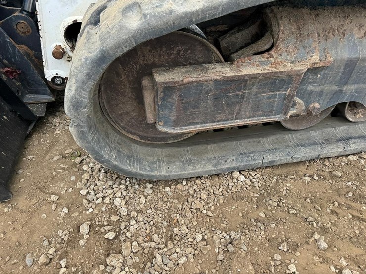2016-bobcat-t590-image-14