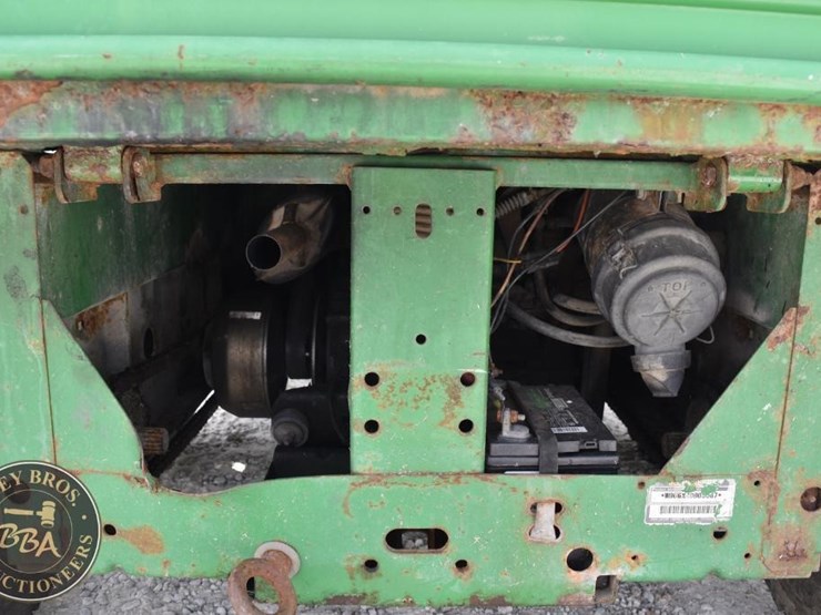 john-deere-gator-image-17