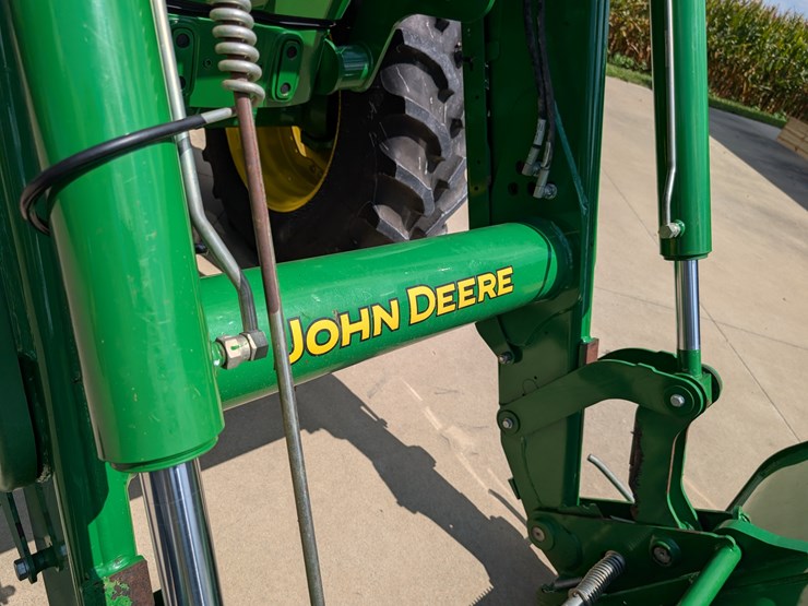 2015-john-deere-6175r-image-62