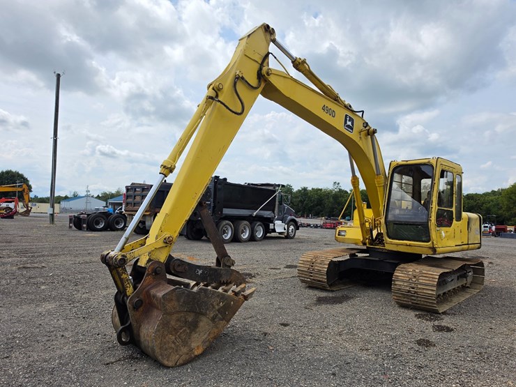 deere-490d-image-1