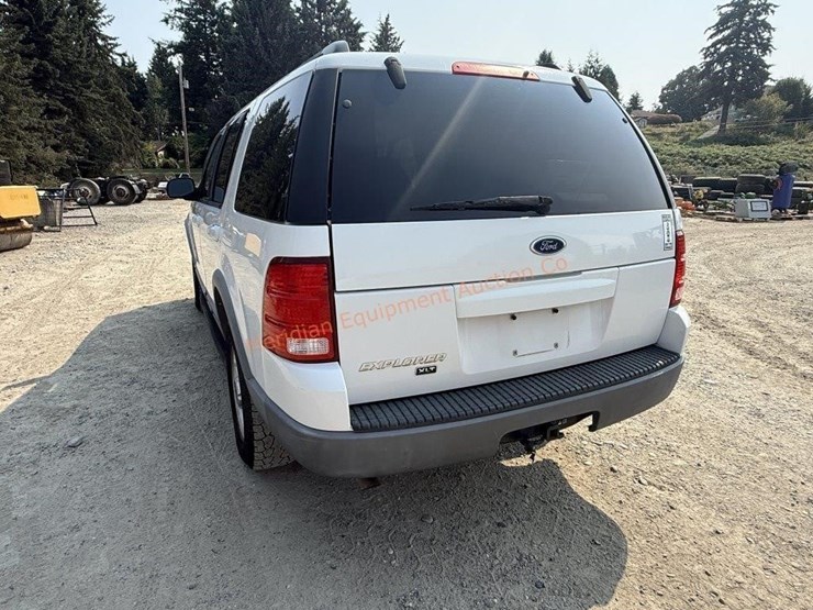 2002-ford-explorer-xlt-image-4