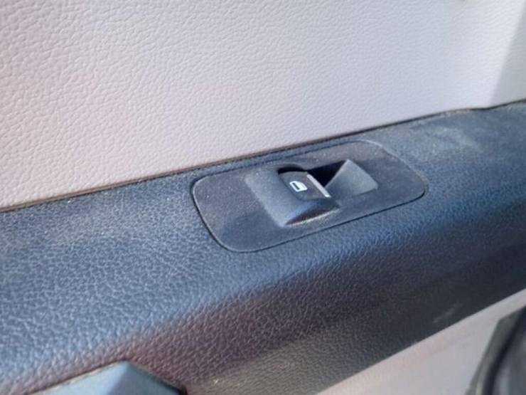 2018-ford-f150-xlt-image-35