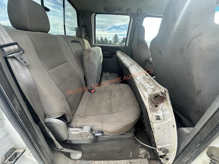 2005-ford-f350-image-25