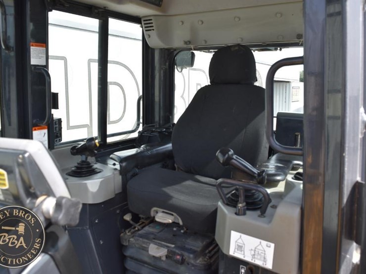 2018-komatsu-d51pxi-24-image-46
