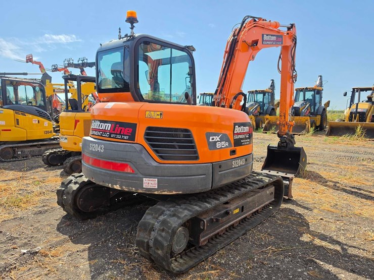 2023-doosan-dx85r-3-image-5