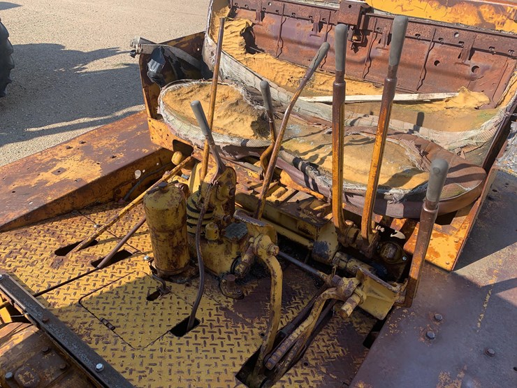 1952-cat-dozer-image-14