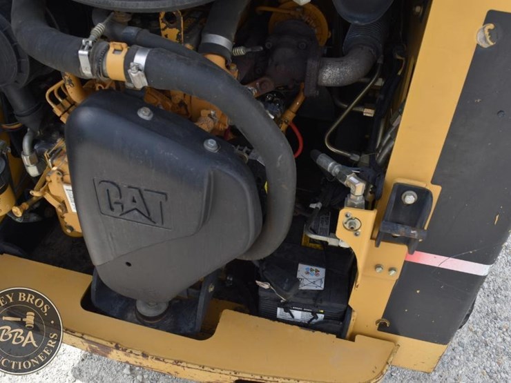 2004-caterpillar-257b-image-50