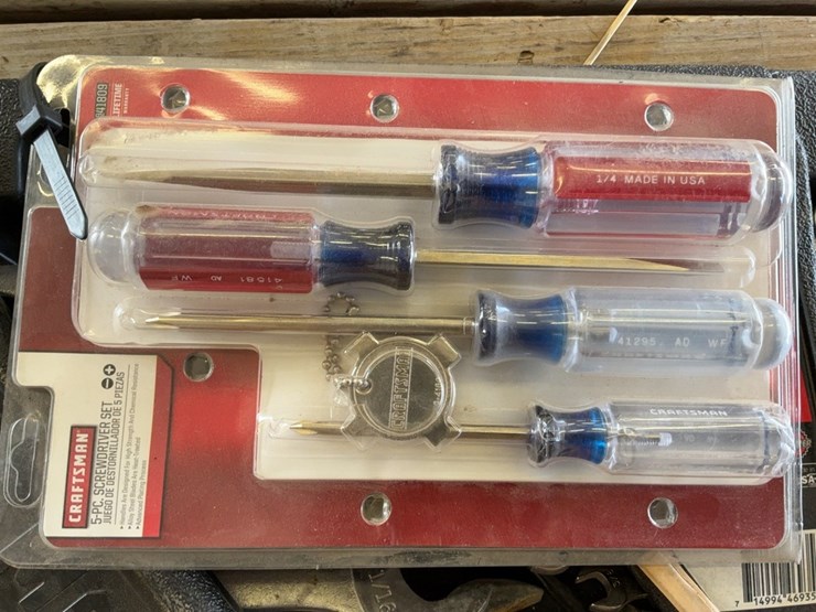 craftsman-standard-combination-wrench-set-and-screwdriver-set-image-3