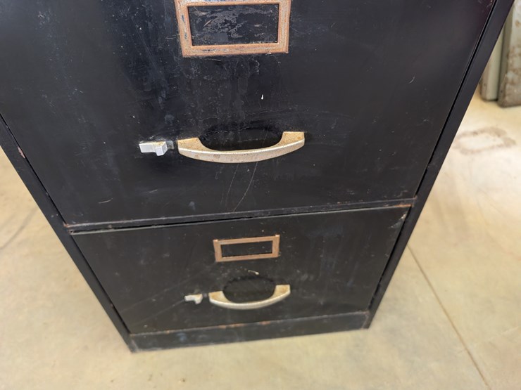 anderson-hickey-co.-2-draw-file-cabinet-image-4