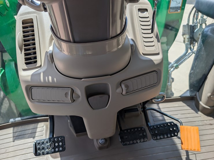 2015-john-deere-6175r-image-80