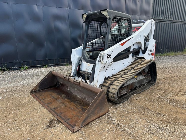 2021-bobcat-t770-image-2