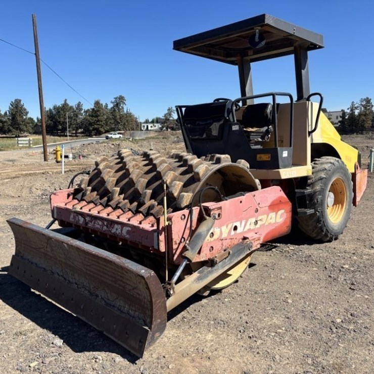 2004 DYNAPAC CA152PD