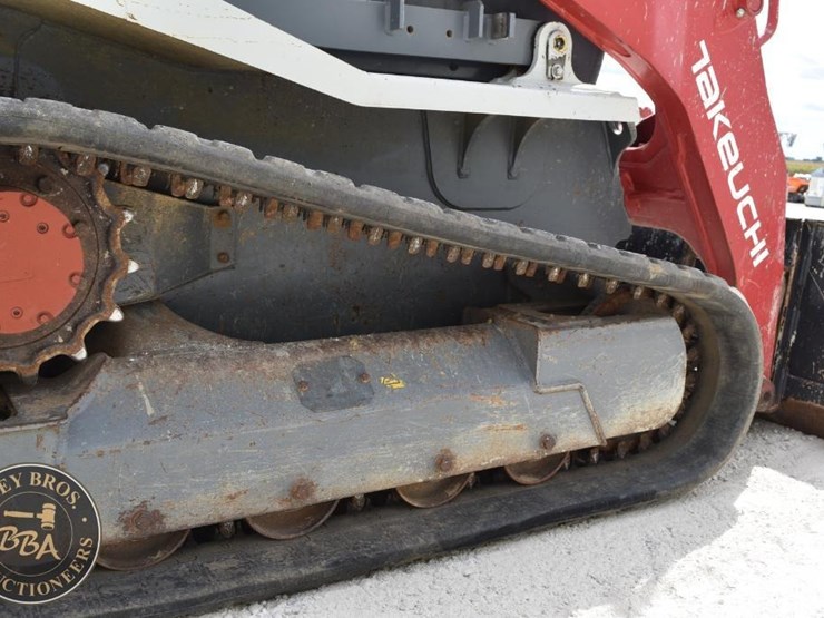 2022-takeuchi-tl10v2-image-45