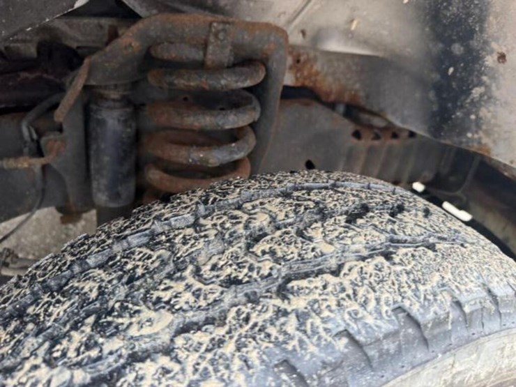 2014-ford-e450-image-40