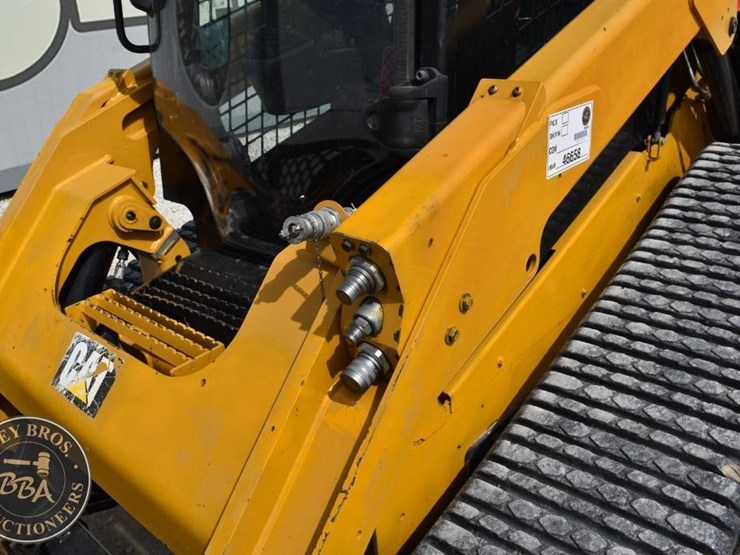 2015-caterpillar-287d-image-25