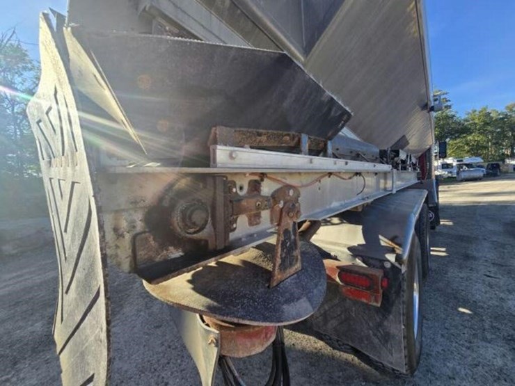 2016-kenworth-t880-image-41