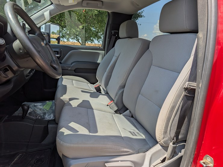 2018-chevrolet-2500hd-image-79