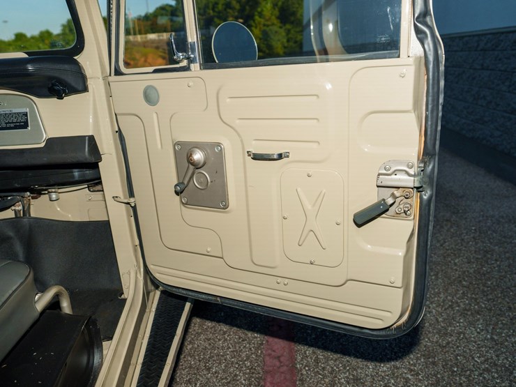 1969-toyota-landcruiser-image-77