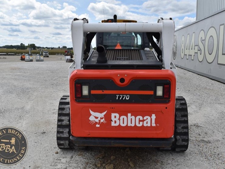 2016-bobcat-t770-image-6